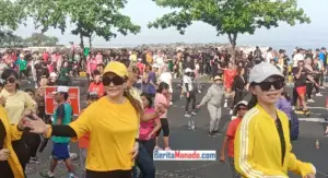 Jalan Sehat Golkar Sulut, Christiany Eugenia Paruntu ‘Diserbu’ Warga Manado