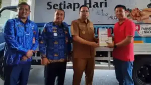 Wawali Richard Sualang Terima Bantuan Mobil Pendingin dan Pembeku Ikan dari KKP RI