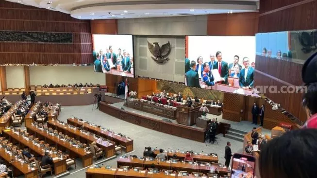 Perubahan PKPU Tentang Syarat Capres dan Cawapres Disepakati Komisi II DPR RI