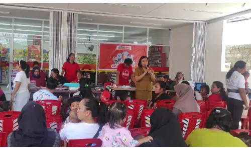 Posyandu di Alfamart Tongkaina Ramai Didatangi Warga