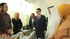 Jerry Sambuaga Jadi Pembicara Utama IFFTE, Perkenalkan Produk UMKM ke Puluhan Dubes dan Ratusan Pengusaha Kuwait