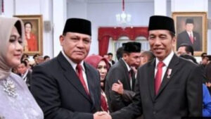 Jokowi Resmi Nonatifkan Firli Buhari Sebagai Ketua KPK dan Tunjuk Nawawi Pomolango