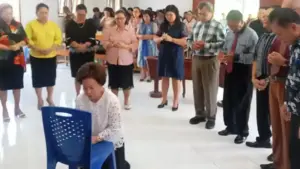 Dukungan Untuk Noortje Van Bone Terus Mengalir, Kali Ini Dari Hamba Tuhan 