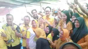 Ribuan Salam Dua Jari, Sambut Jerry Sambuaga di Bolsel