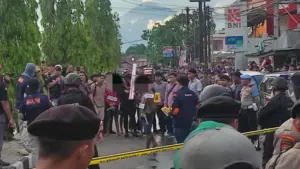 Rekonstruksi Bentrok Massa di Bitung Sita Perhatian Warga