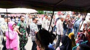 Pasca Bentrok Massa, Pemkot dan TNI/Polri Salurkan Ratusan Paket Bantuan Pemulihan di Bitung
