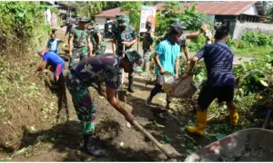 Rawan Banjir dan Longsor, Kodim 1309/Manado Kerahkan Pasukan Karya Bakti di Lingkungan IV Bailang