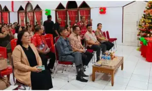 Safari Natal Pemerintah Kota Manado di KGPM Air Hidup Malalayang, Ini Pesan Richard Sualang