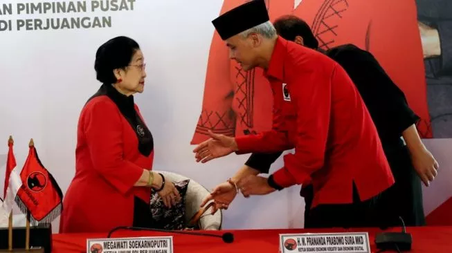 HUT ke-77 Megawati Soekarnoputri, Ganjar Pranowo: Salam Metal Bu, Menang Total!