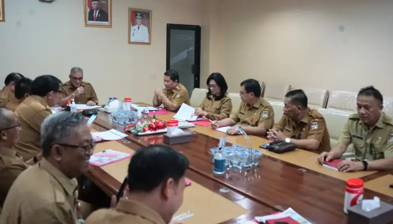 Tiga Bulan Pimpin Minahasa, Kinerja Jemmy Kumendong Dinilai Baik 9 Tiga Bulan Pimpin Minahasa, Kinerja Jemmy Kumendong Dinilai Baik