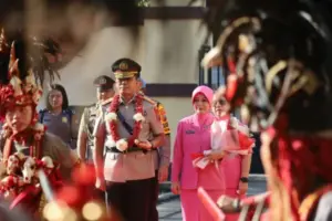 Sarat Toleransi, Serah Terima Pataka Polda Sulut Irjen Pol Yudhiawan Disambut Tarian Kabasaran dan Musik Hadrah