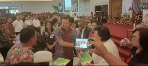 Steven Kandouw Bahagia Hadir di Perayaan Natal Pelsus GMIM Rayon Tomohon