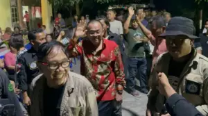 Estafet ke Desa Molompar, Wenny Lumentut Disambut Musik Bambu