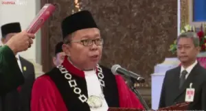 Dilantik Jokowi, Arsul Sani Resmi Hakim Konstitusi