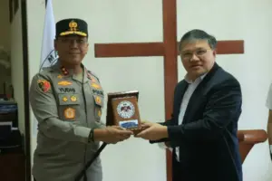 Sambangi Ketua Sinode dan BPMS, Kapolda Irjen Pol Yudhiawan Ajak Warga GMIM Berkontribusi Dalam Pemilu Damai di Sulut