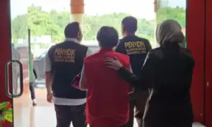 Kejari Minsel Tahan Tersangka yang Diduga Korupsi Pembangunan Puskesmas Tenga