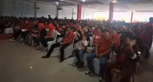 Di Minsel, Wenny Lumentut Janji Perjuangkan Harga Cengkih untuk Kesejahteraan Petani