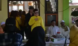Christiany Eugenia Paruntu Silaturahmi Dengan Tokoh Muslim di Tondano Minahasa