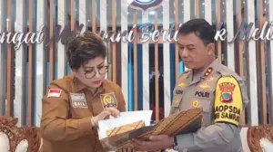 Senator Maya Rumantir Sampaikan Dokumen Keabsahan LMP Kepada Kapolda Sulut