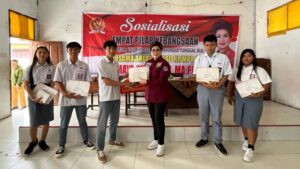 Di SMK Santa Ursula Dumoga Bolmong, Maya Rumantir Ajak Siswa Siapkan Diri Hadapi Tantangan Zaman