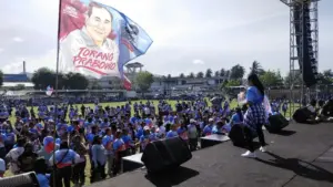 Bendera Torang Prabowo Berkibar di Lapangan Sari Cakalang Bitung