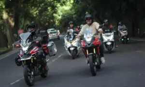 Ini Tips Aman Berkendara ala Bikers Honda