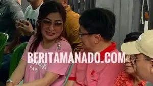 Kompak Berbaju Merah Muda, Andrei Angouw dan Irene Pinontoan Memilih di TPS 3 Lawangirung