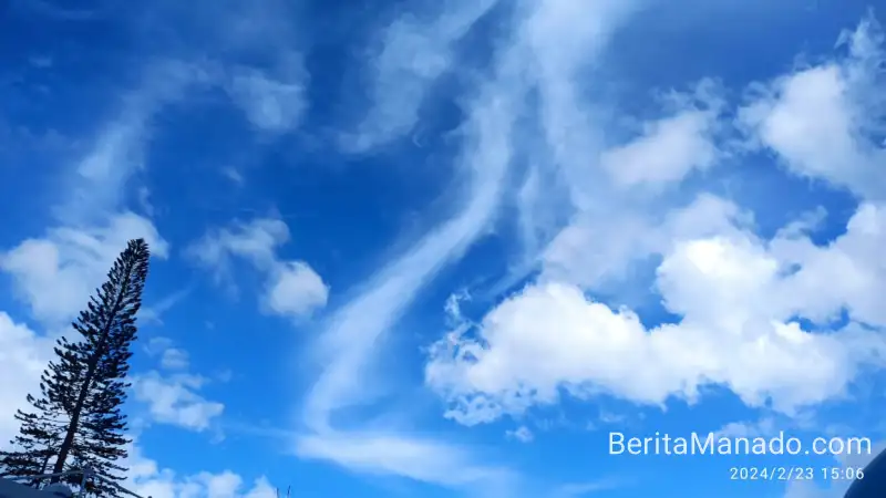 Asli Tanpa Editan! Awan Berwujud Angka Dua Terlihat di Langit Tondano