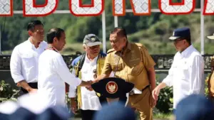 Bersama Olly Dondokambey, Presiden Jokowi Menyapa Warga Manado, Pergi ke Bolmong dan Berbagi Kisah di Bitung