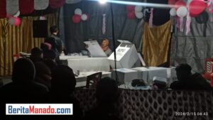 Pukul 5 Dinihari, Perhitungan Suara di TPS 06 Desa Wolaang Masih Berlangsung