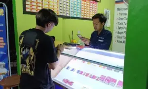 Berawal dari Counter Pulsa, AgenBRILink Tak Pernah Sepi Pengunjung di Pasar Kramat Jati