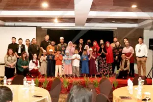 Berbagai Kebahagiaan, Aryaduta Manado Ajak Anak Panti Asuhan As-Shabirin Buka Puasa Bersama