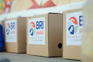 BRI Group Salurkan 128 Ribu Paket Sembako bagi Masyarakat di Seluruh Penjuru Negeri