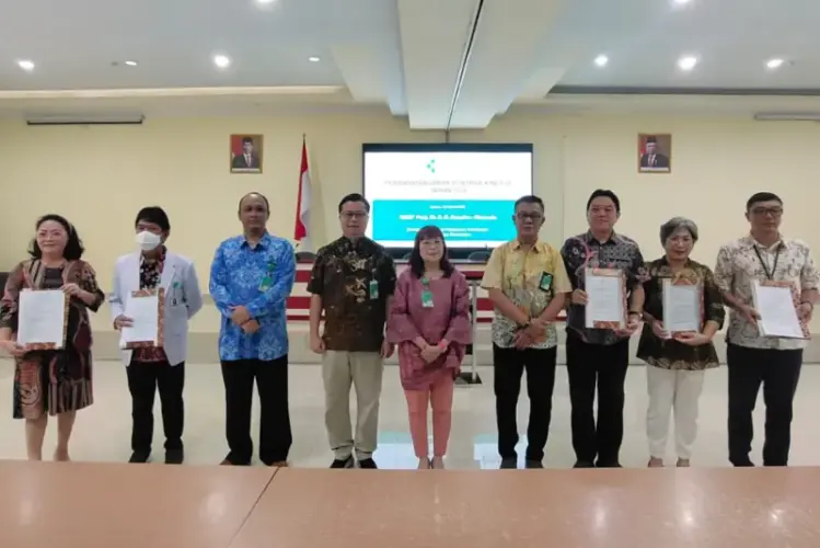 Civitas RSUP Kandou Manado Tandatangani Kontrak Kinerja, Dirut Ivonne Rotty Optimis 8 Civitas RSUP Kandou Manado Tandatangani Kontrak Kinerja, Dirut Ivonne Rotty Optimis