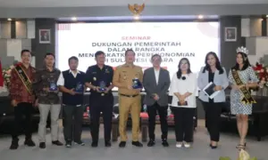 Seminar di FEB Unsrat, Ini Kata Berty Sompie Soal Pertumbuhan Ekonomi Sulut