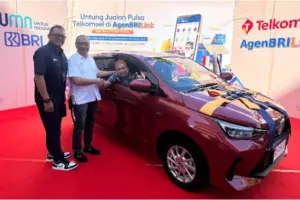 Apresiasi dan Berdayakan AgenBRILink, BRI Bagi Hadiah Mobil dan Emas