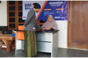 Kisah Agen Mitra UMi, Tambah Penghasilan dan Bantu Ekonomi Warga Sekitar
