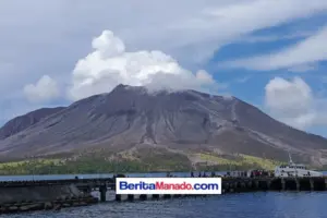 Erupsi Gunung Api Ruang di Sulawesi Utara Beri Dampak Bagi Dunia Penerbangan