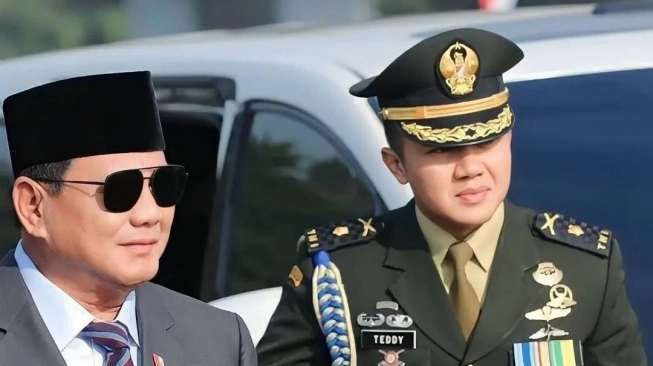 Kawal Prabowo di Debat Capres, MK Sebut Kapasitas Mayor Teddy jadi Ajudan Menhan: Nihil  Pelanggaran