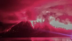 Erupsi Gunung Ruang Makin Dahsyat, Langit Berubah Merah Membara
