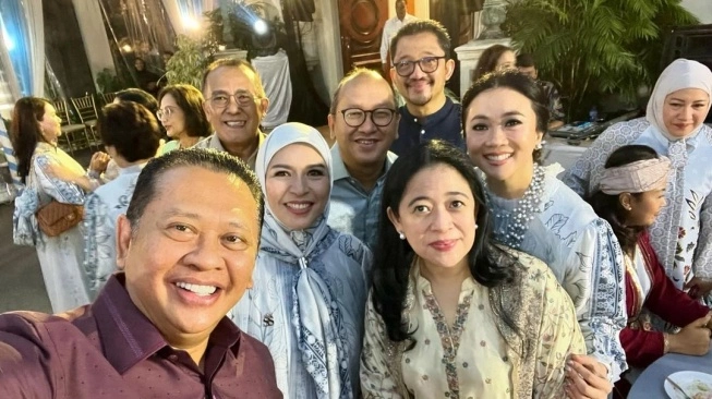 Puan Asyik Buka Puasa Bersama Bareng Kubu Prabowo-Gibran