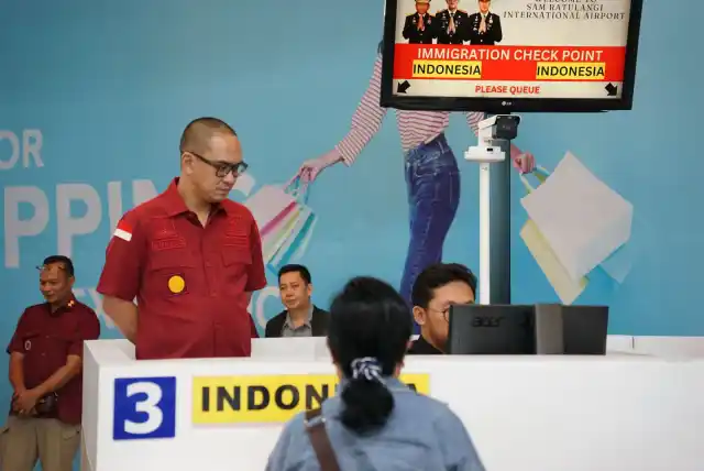Libur Lebaran, Kemenkumham Sulut Tinjau Penerbangan Internasional Bandara Sam Ratulangi