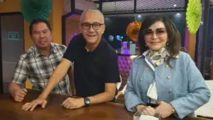 Adrie Kamasi dan Christiany Eugenia Paruntu Bertemu Carlo Tewu