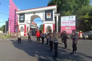 Personel Polres Minsel Amankan Sholat Idul Fitri 1445 H