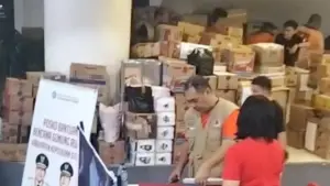 Bantuan 1 Ton Beras, 4 Truk Logistik dan I Mobil Ambulance Dikirim ke Tagulandang