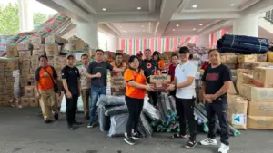 Turunkan Bantuan, Rocky Wowor: Tidak Seberapa Semoga Bisa Meringankan Beban