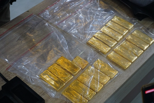 Penyelundupan 10 Kilogram Emas Batang Hasil Tambang Ilegal di Sulut Digagalkan Polisi