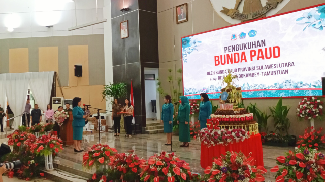 Ini Empat Bunda Paud yang Dikukuhkan Rita Dondokambey 
