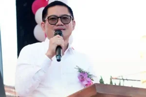 Di HUT Desa Kaima, Joune Ganda Ingatkan Pentingnya Pelestarian Budaya Lokal