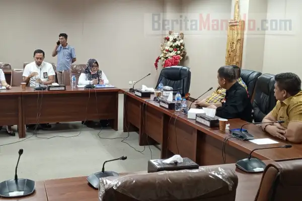 Pansus III Bahas LKPJ Gubernur Secara Maraton Untuk Penyelenggaraan Pemerintahan yang Demokratis